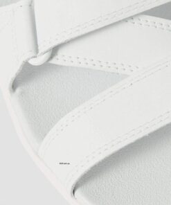 Dr. Martens Redfin White Hydro 23847100 1