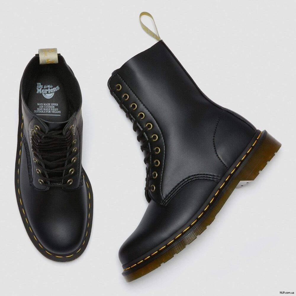 Высокие ботинки Dr. Martens 1490 Vegan Black Felix Rub Off 23981001 Высокие ботинки Dr. Martens 1490 Vegan Black Felix Rub Off 23981001